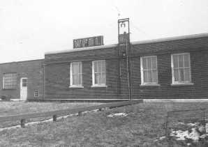 WFBL transmitter building on Old Collimer Road